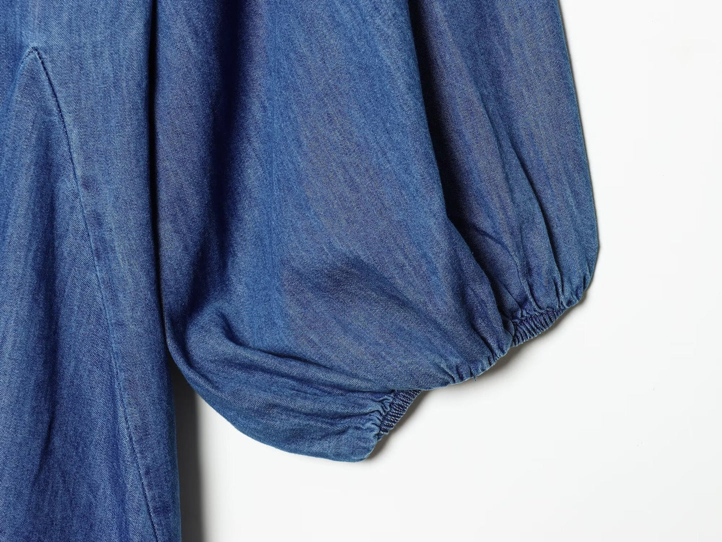 Women's bubble sleeve flared hem dress