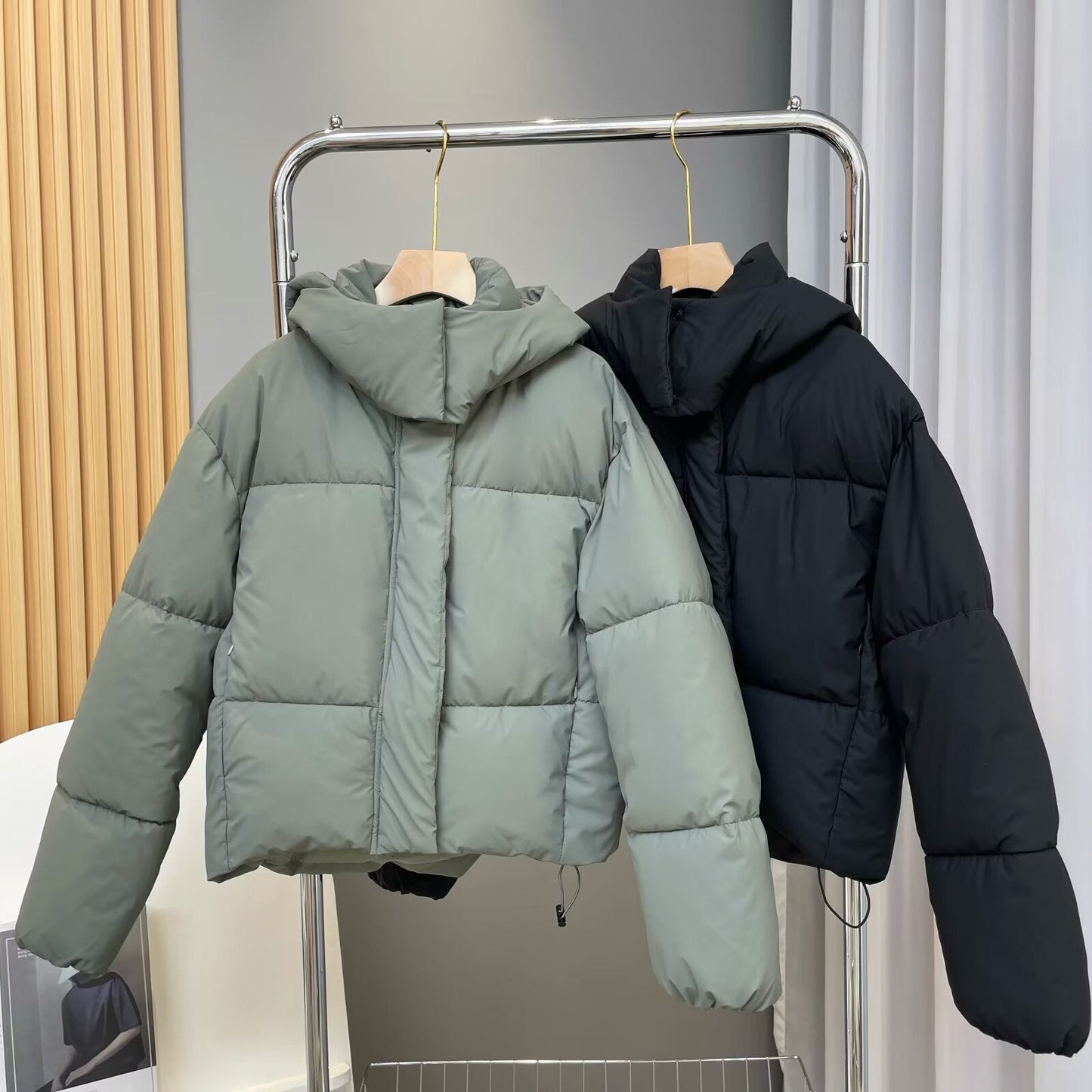 Women's winter warm hooded cotton jacket