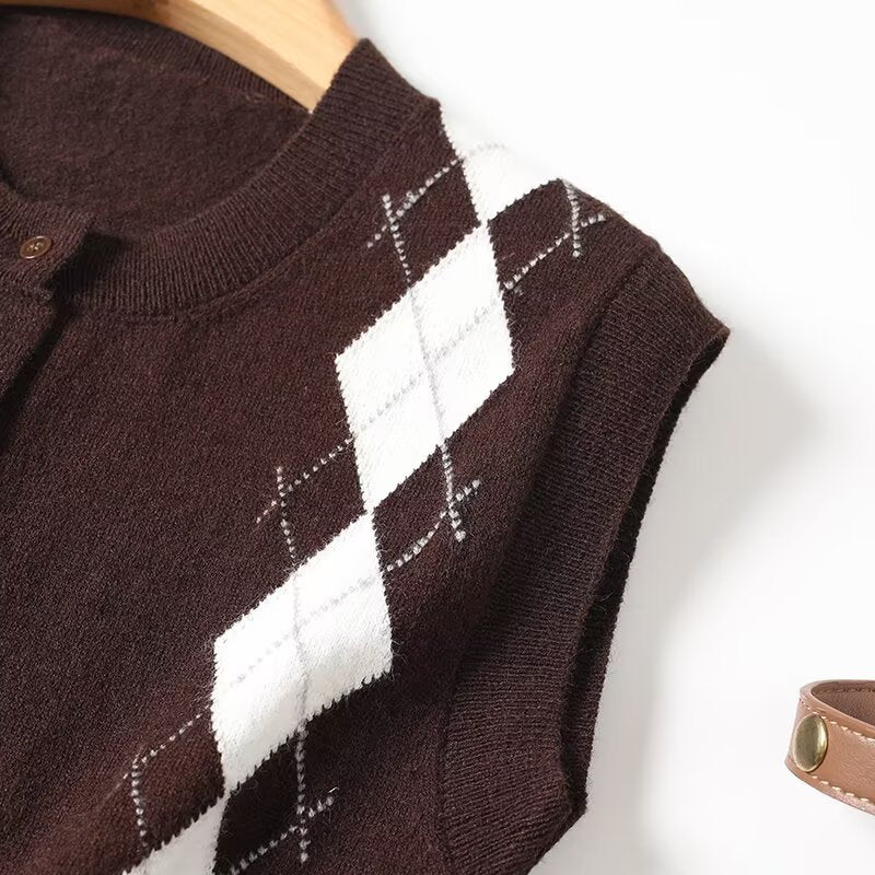 Women's retro O Neck argyle patterned knitted vest