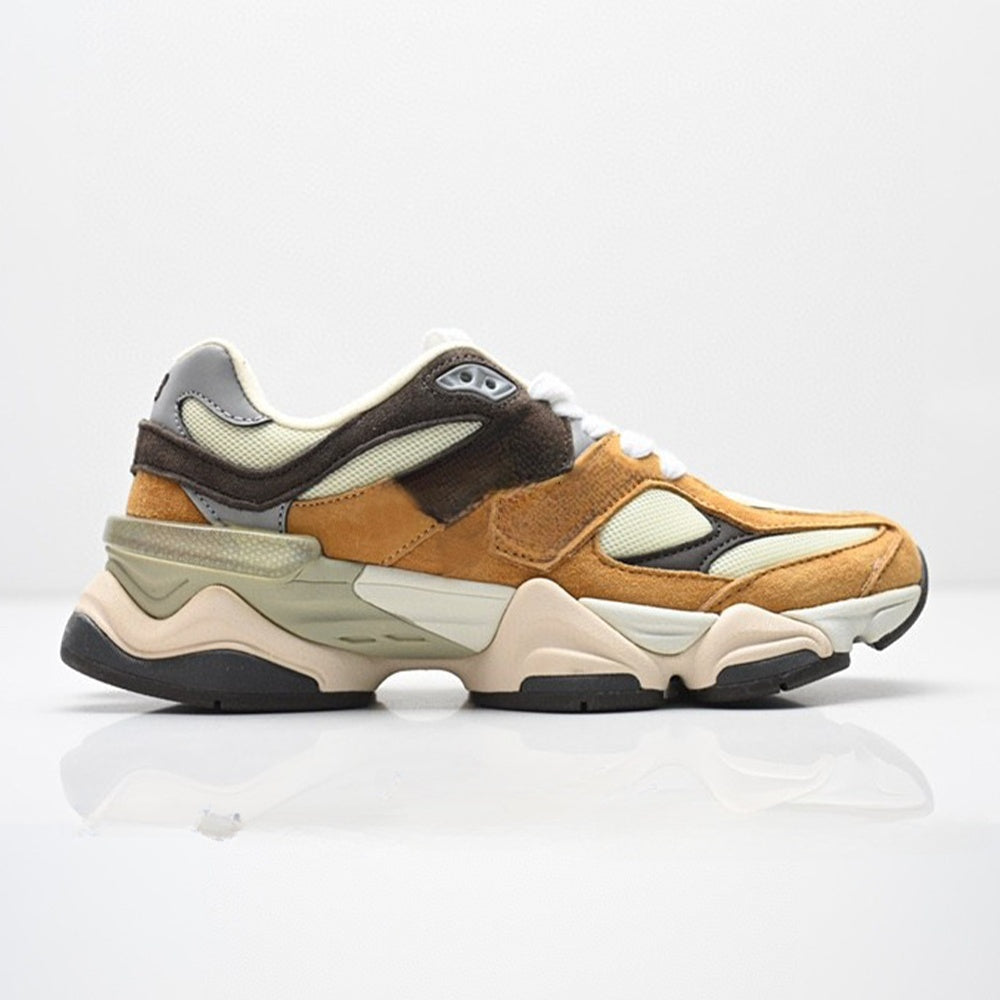 Women's new lace-up increased leisure sports shoes have a shoe box