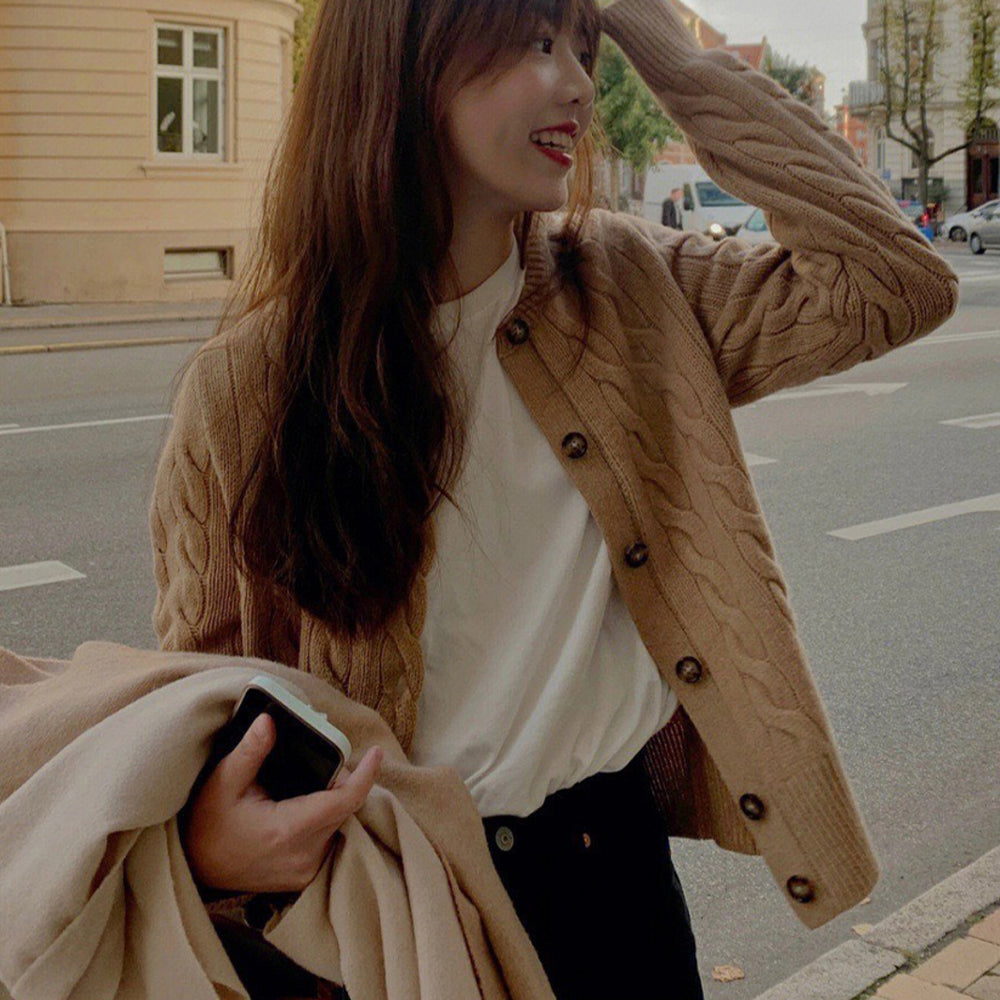 Women's new embroidered wool round neck knitted cardigan sweater