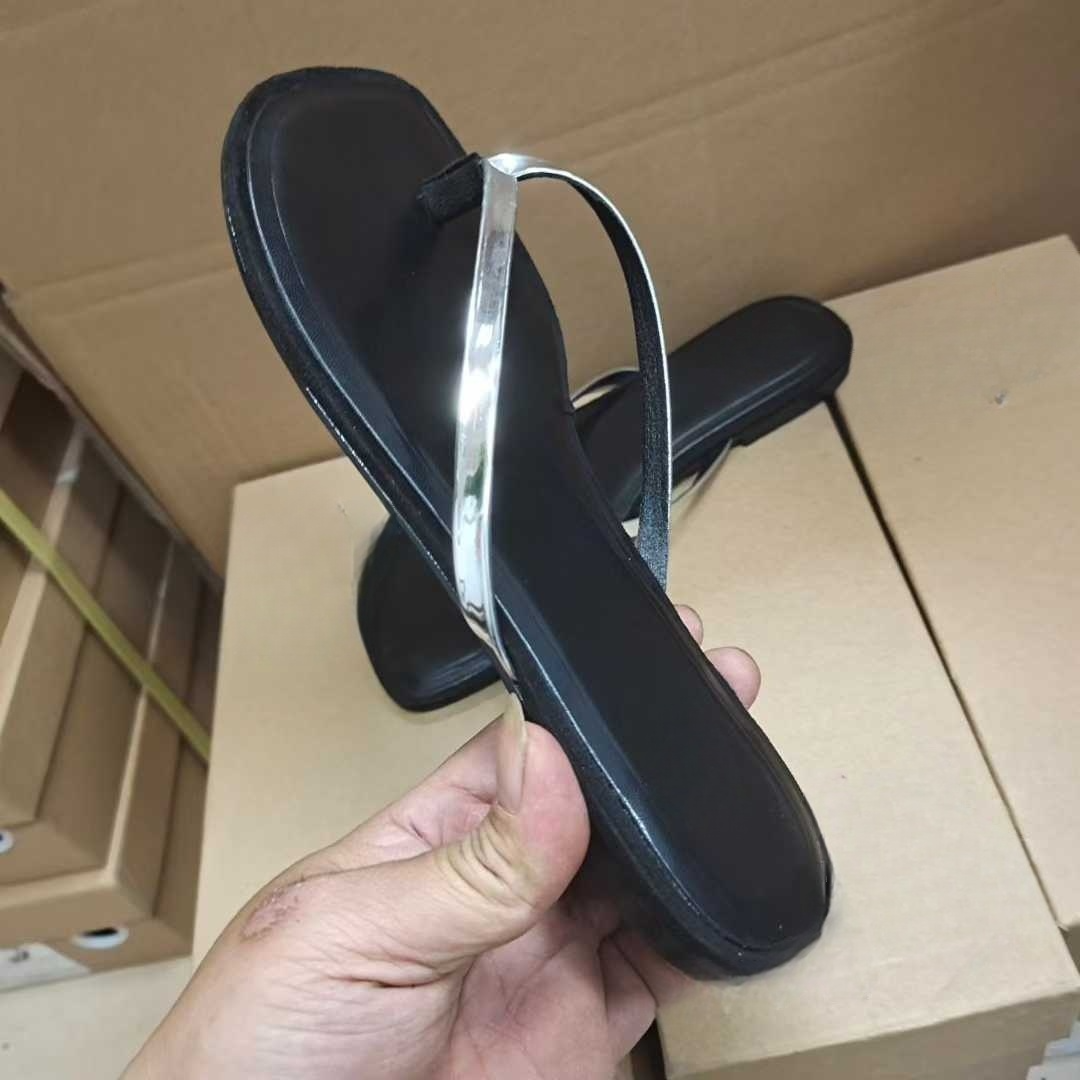 New fashionable women's round-toe sandals and flip-flops
