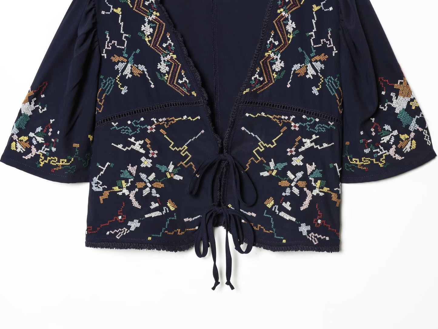 Women's floral embroidery short V-neck top