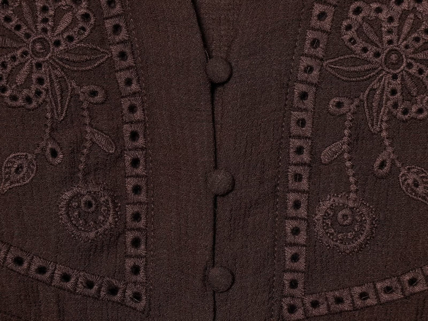 Women's V-neck pleated embroidered shirt