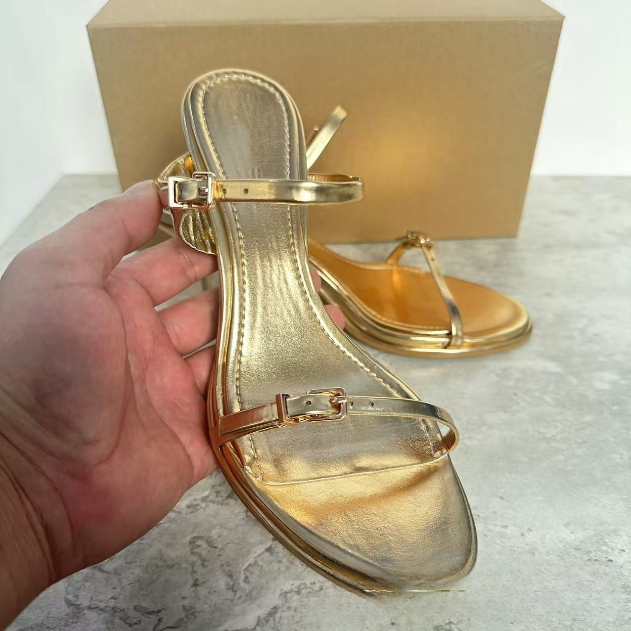 New style single-strap high-heeled round-toe stiletto sandals with metallic double straps