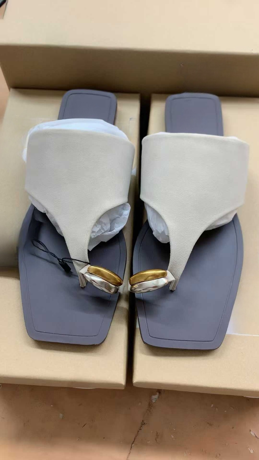 New women's low-heeled elegant square-toe slippers