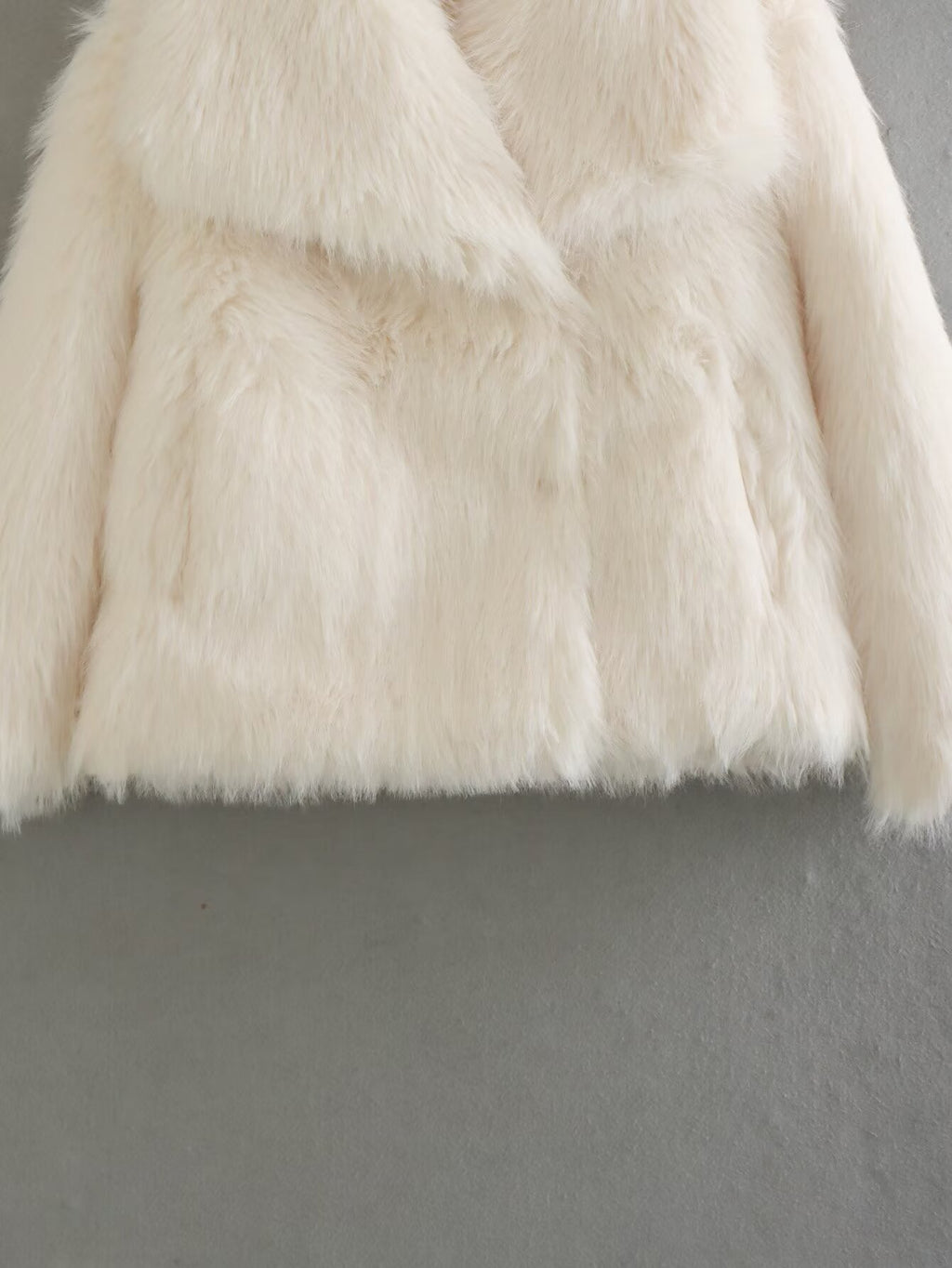 Women 2025 New Faux fur coat with large lapel