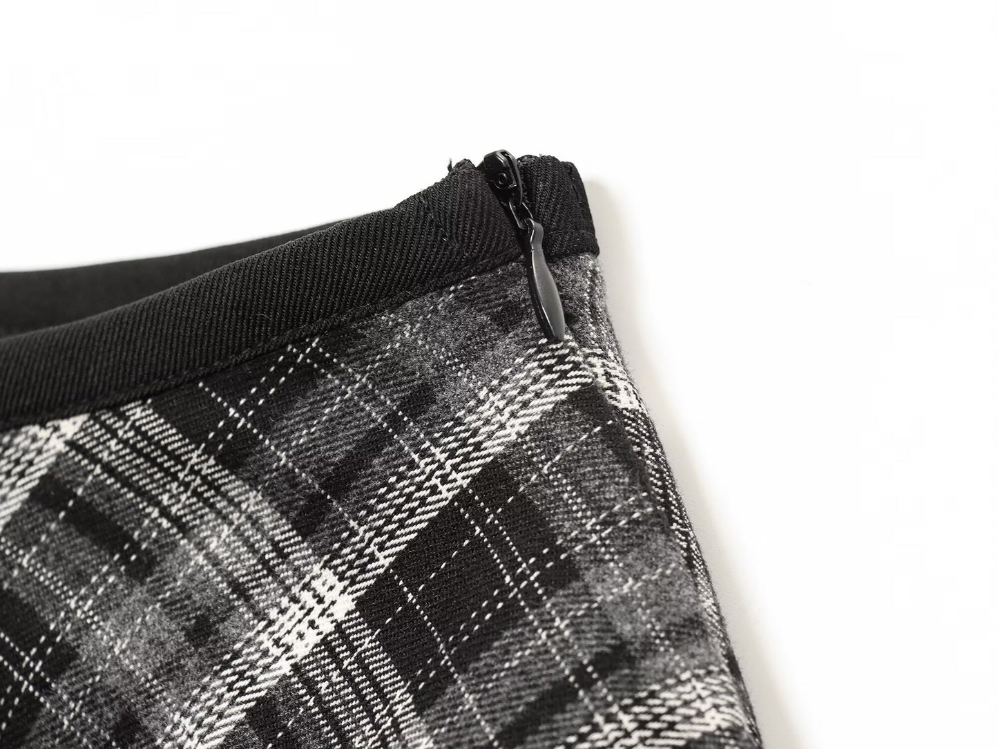 Women 2025 Winter New Loose plaid midi skirt