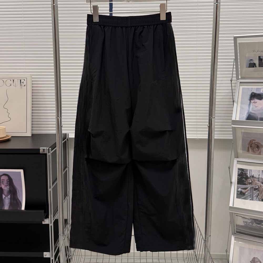 2026 new leisure pleated drawstring design paratroopers pants