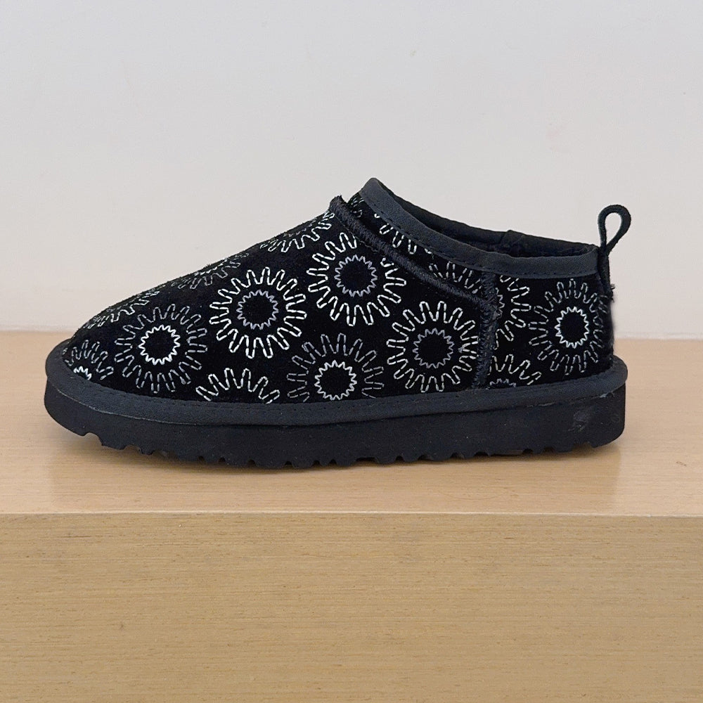 Women's new comfortable flat-bottomed embroidered snow boots