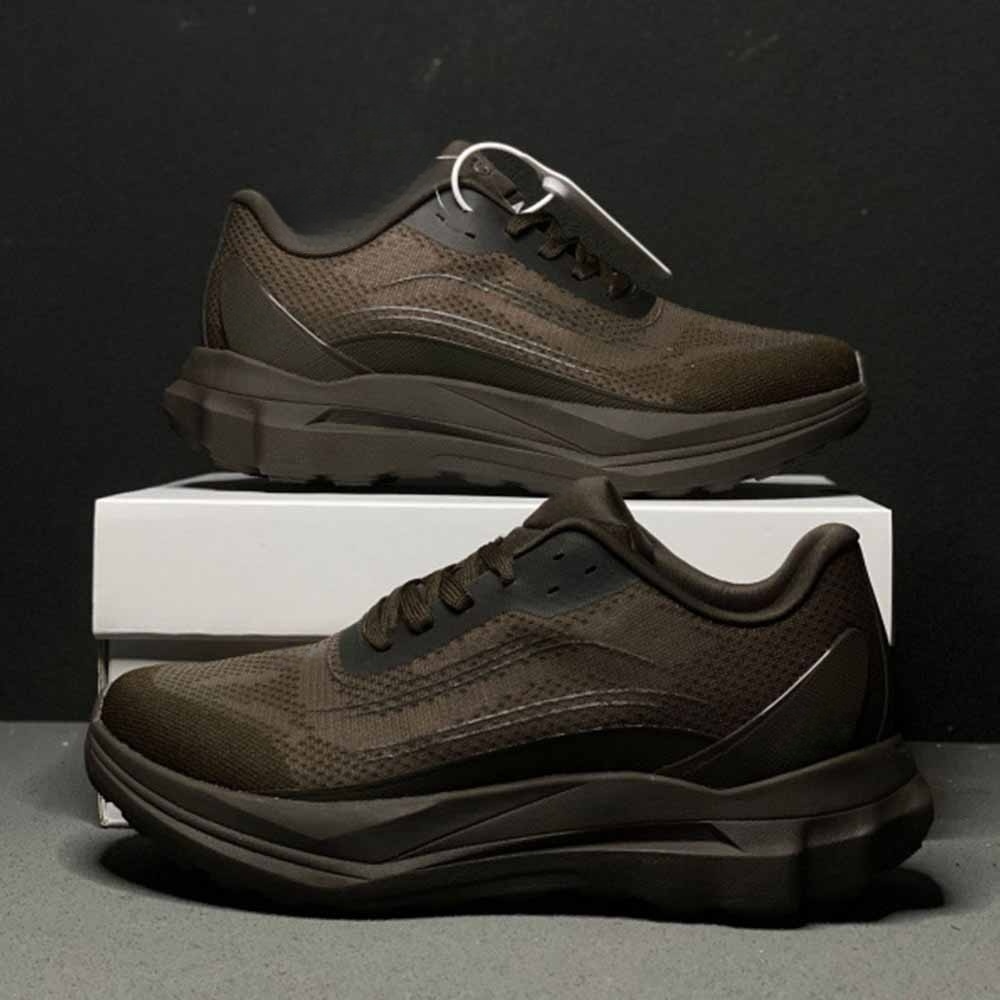 2026 new ultra-light breathable mesh sports casual couple shoes have a shoe box