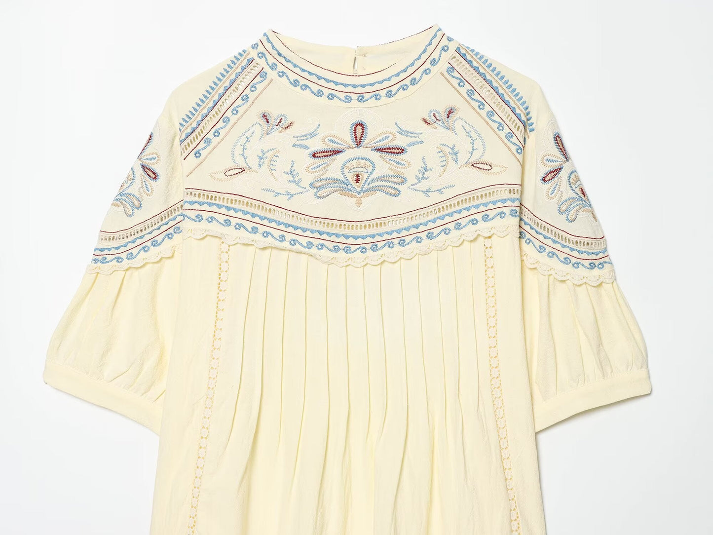 suit Women's 2 pieces linen blend embroidered top+Shorts