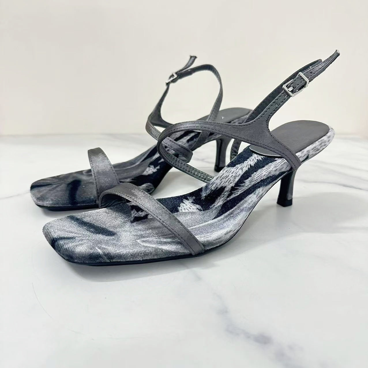 2026 women's new velvet patterned stiletto sandals with square head