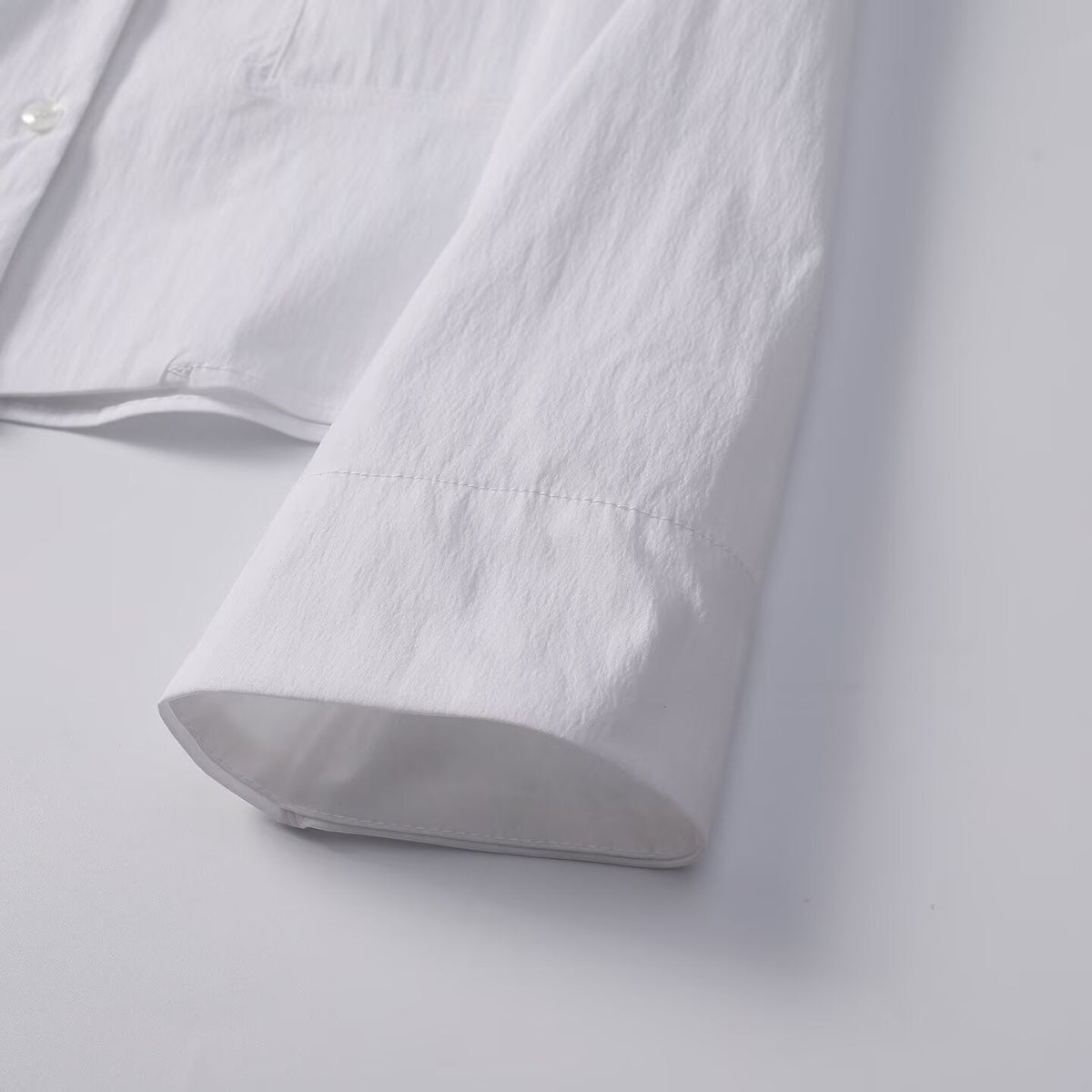 Women's slim collarless short poplin shirt